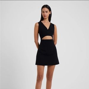 French connection Whisper V Neck Cut Out
Dress